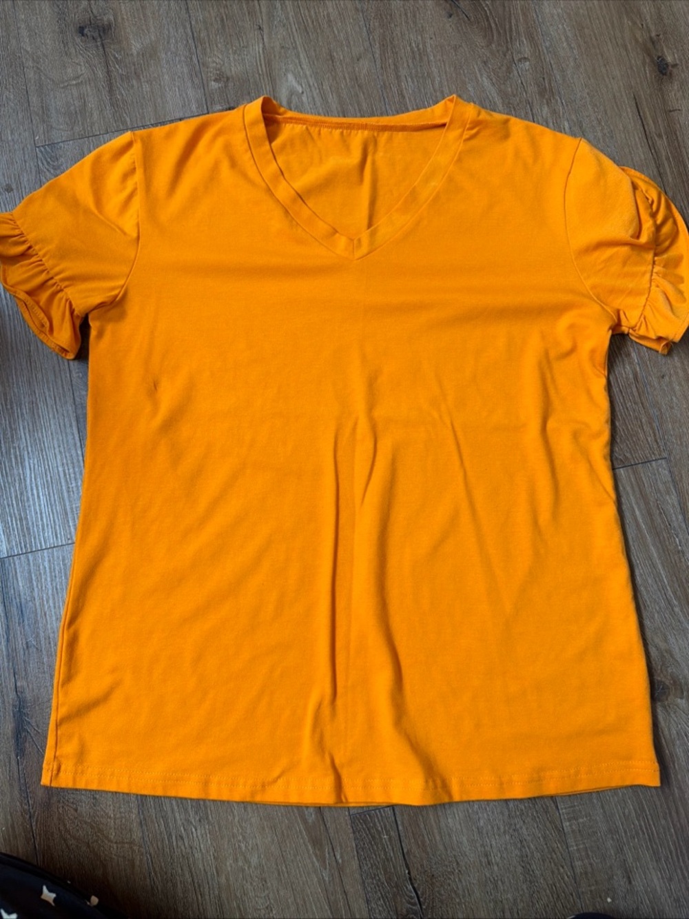 V-Neck Short Ruffle Sleeve Women's Summer Size Medium Top in Bright Orange